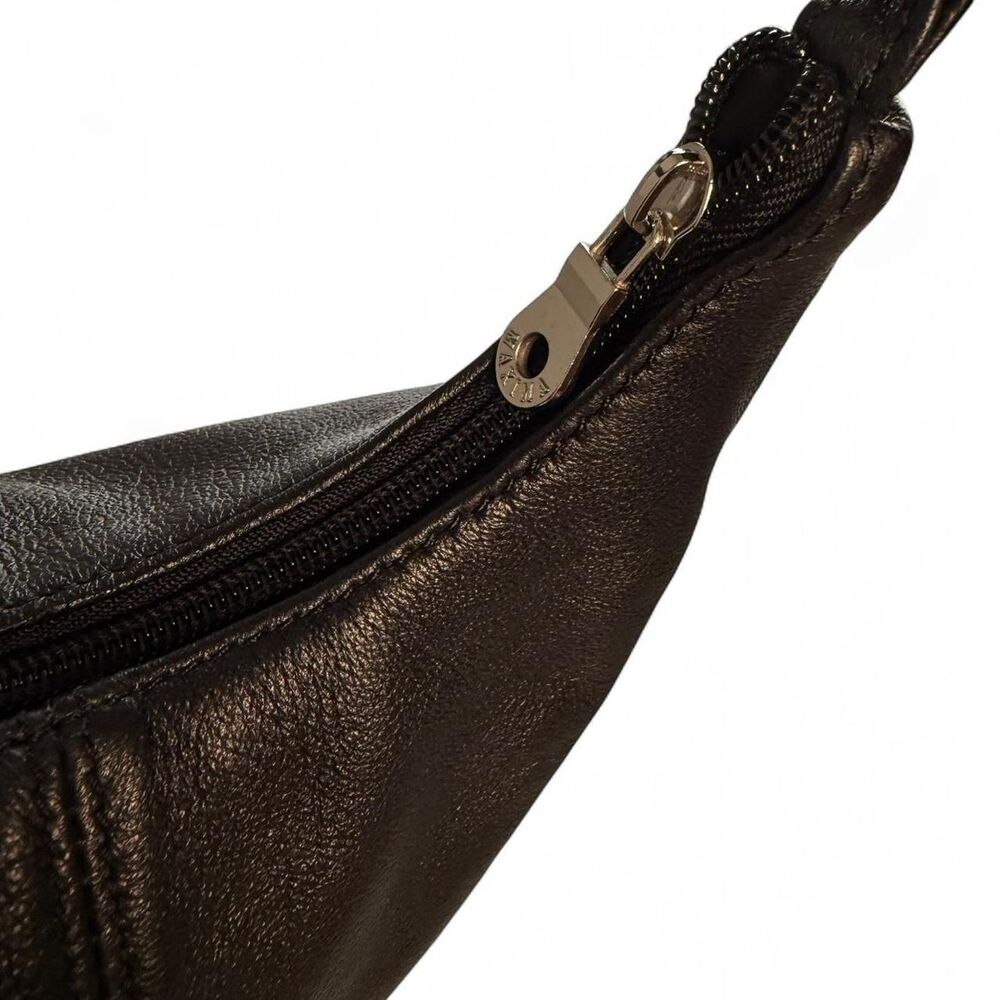 Wilson’s Leather Maxima Shoulder Bag with Adjustable Strap - Picture 4 of 8